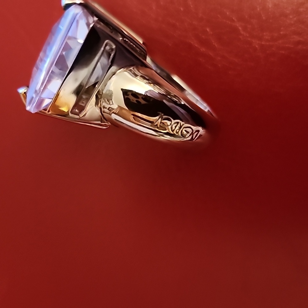 Ring - Picture 5 of 6